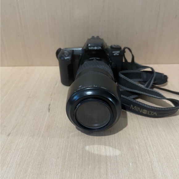 Minolta Maxxum HTsi AF 35mm SLR Camera w/70-210AF Lens Untested w/Film Buy As Is
